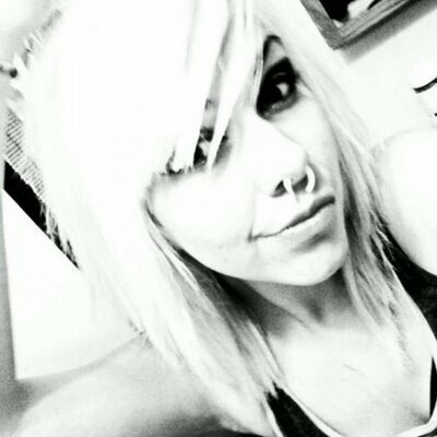 Profile Picture of Ruby Hird (@RubyMariie) on Twitter