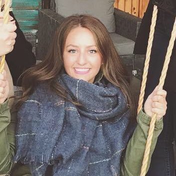 Profile Picture of Andrea St. Laurent (@AnnieStLaurent) on Twitter