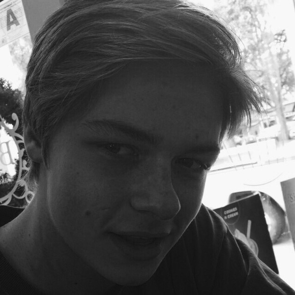 Profile Picture of Sam Daly (@dalysam9) on Poshmark