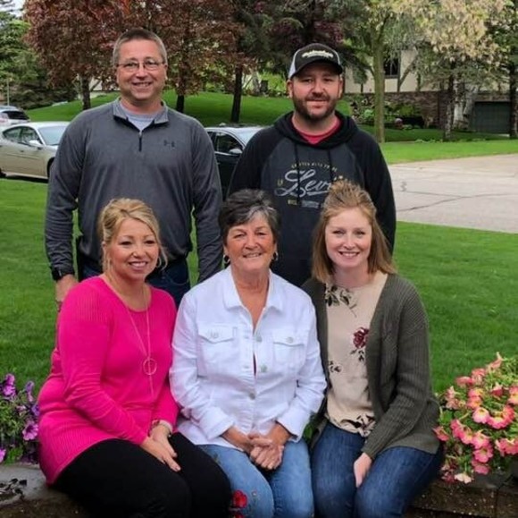 Profile Picture of Ann Schultz (@grannyann404) on Poshmark