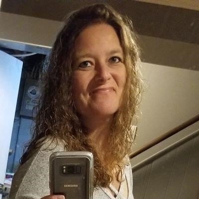 Profile Picture of Mindy Lehman (@MondayIsBusy) on Twitter