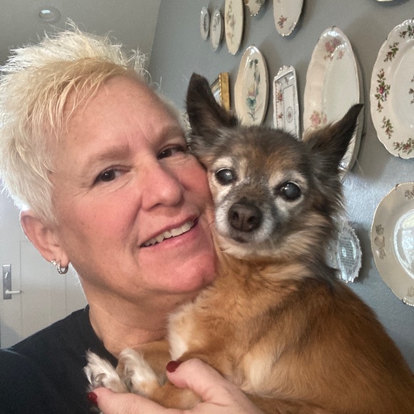 Profile Picture of Cassandra Potter (@casacass966) on Poshmark