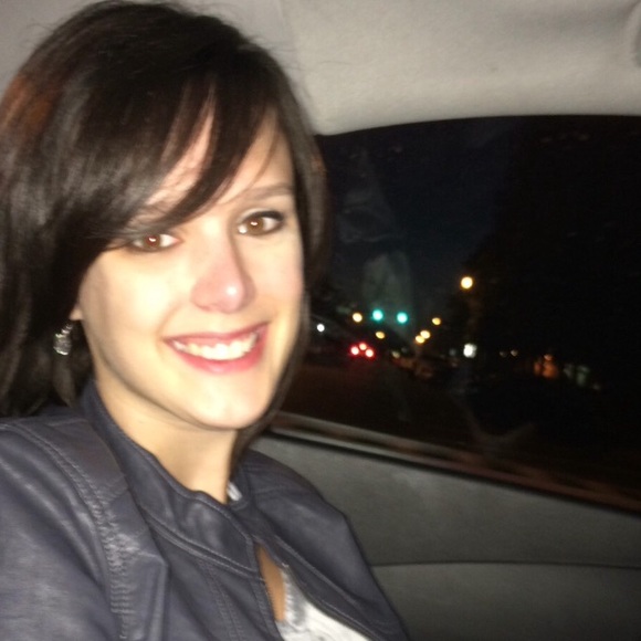 Profile Picture of Monica Christiansen (@mchristiansen26) on Poshmark