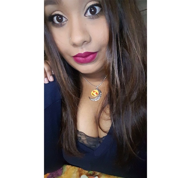 Aashika Kumar - Poshmark Profile Picture of Aashika Kumar (@ashu7556) on Poshmark