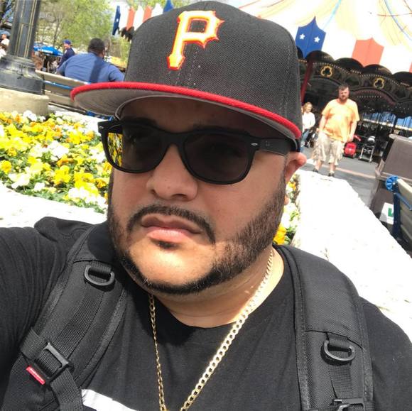 Profile Picture of Nick Rosa (@nickrosa1975) on Poshmark