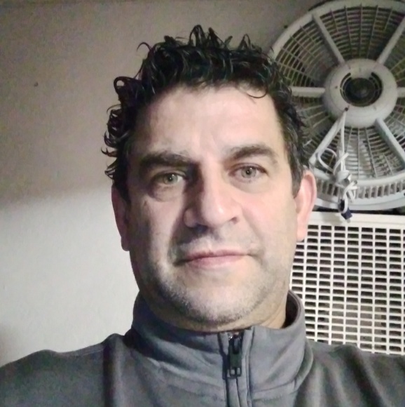 Profile Picture of Lelis Lelis (@zunigalelis83) on Poshmark