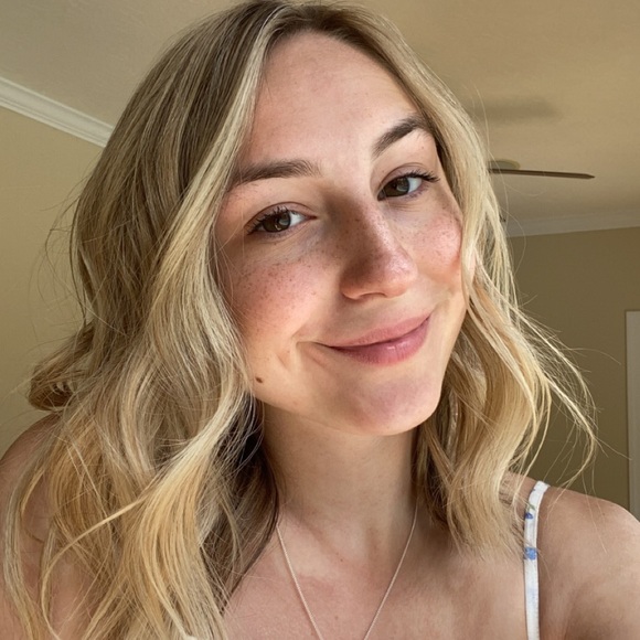 Profile Picture of Libby Wallace (@libby6502) on Poshmark