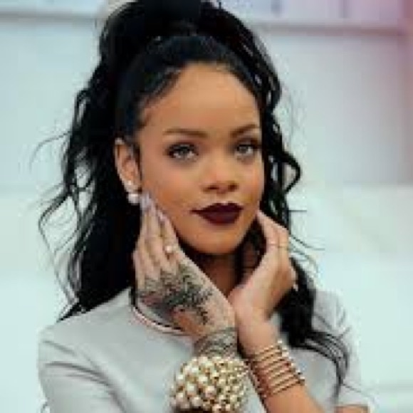 Profile Picture of Gabriel Oliver (@gabrieloliver) on Poshmark