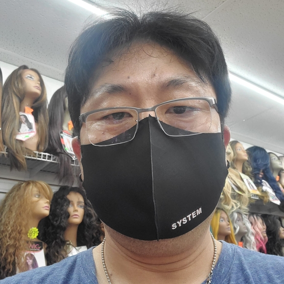 Profile Picture of Sam Kim (@sam_loan) on Poshmark