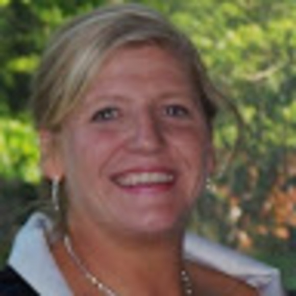 Profile Picture of Donna Wade (@dljrn04) on Poshmark