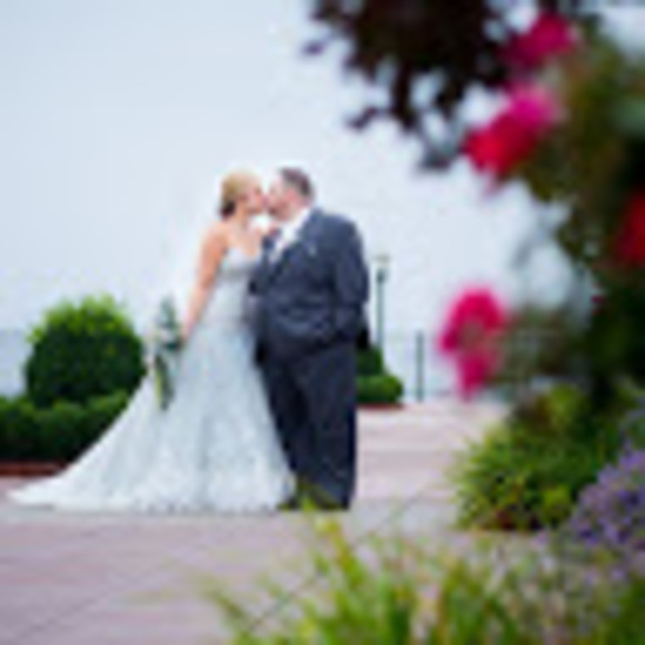 Profile Picture of Hill & Matt (@hewitspadaccini) on Poshmark