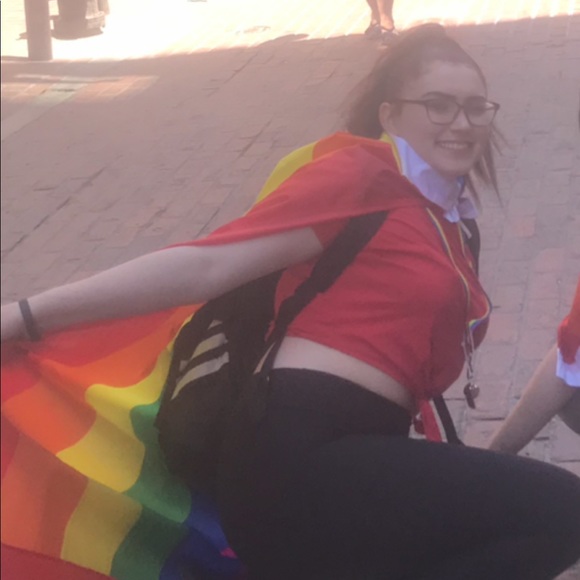 Profile Picture of Julia Whalen (@juliahatesyoy) on Poshmark