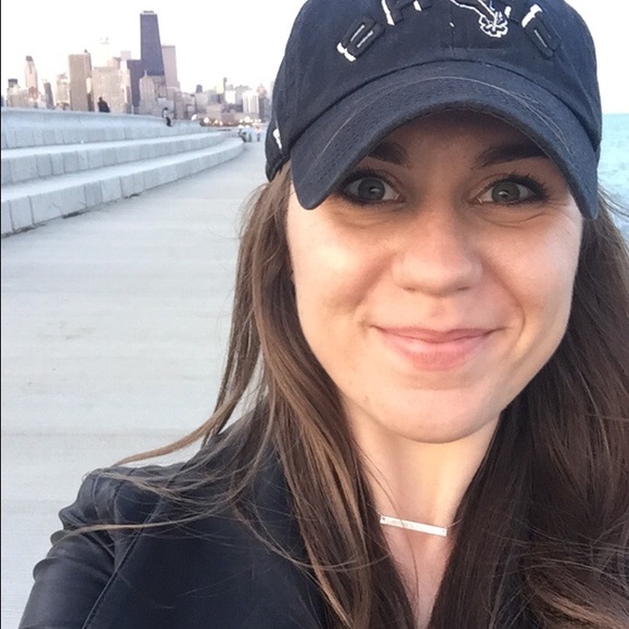 Profile Picture of Elly Willette (@ecradi13) on Poshmark
