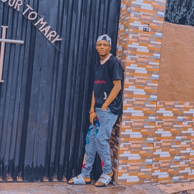 Profile Picture of Myron (@Myron13198433) on Twitter