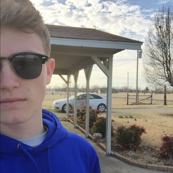 Profile Picture of Jesston Bruner (@jesstonbruner) on Poshmark