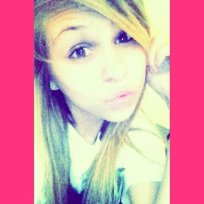 Profile Picture of Amber Nicole Kern (@AmberKern4) on Twitter