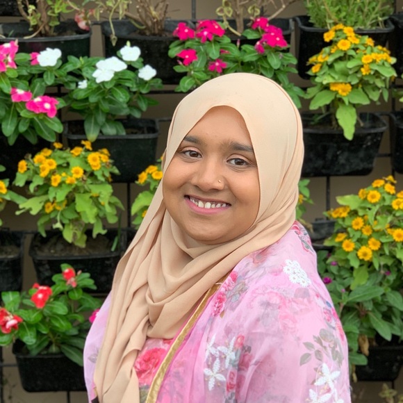 Profile Picture of Samiha Rouf (@imsamiha) on Poshmark