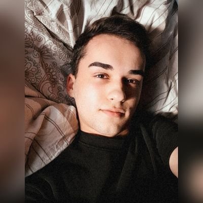 Profile Picture of 𝐓𝐨𝐦 (@TomSwift_13) on Twitter