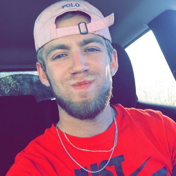 Profile Picture of Joseph Epling (@moejoelogan) on Poshmark