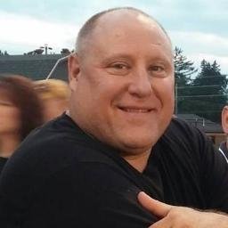 Profile Picture of Bobby Ray Hickman (@SnowisSoFlake) on Twitter