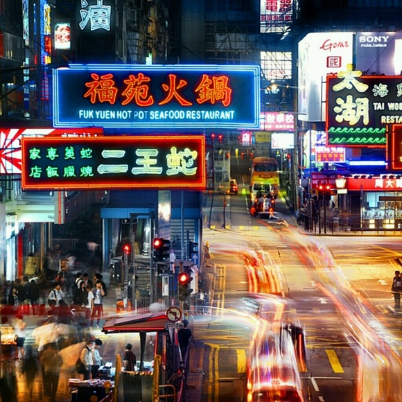 Profile Picture of Charles Engebritson (@moneymakerguy) on Poshmark