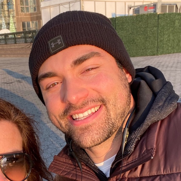 Profile Picture of John Jarrett (@jjarrett77) on Poshmark