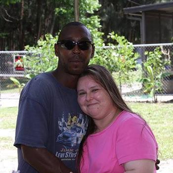 Profile Picture of Cindy Frazier (@Errandsgrl) on Twitter