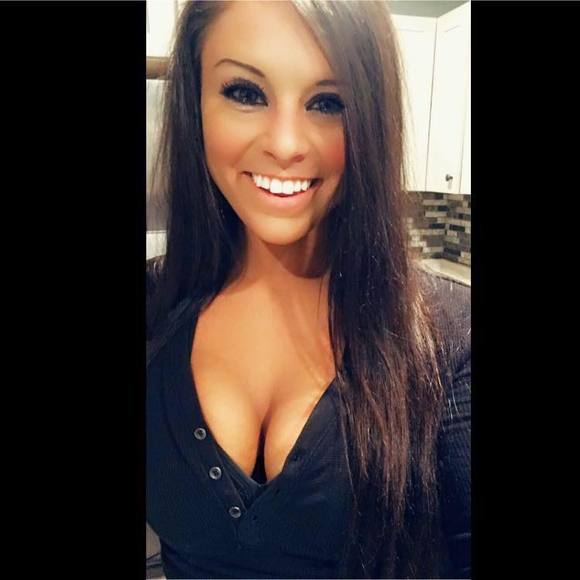 Jenny Hauer - Poshmark Profile Picture of Jenny Hauer (@jhauer43) on Poshmark