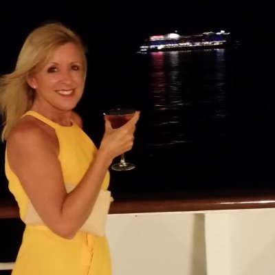 Profile Picture of Debbie Lowe (@debbielowe91) on Twitter