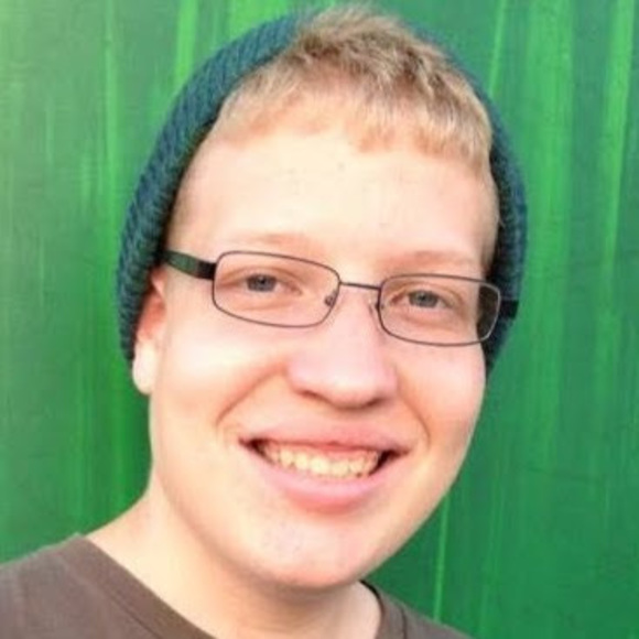 Profile Picture of Codey Foltz (@codeyfoltz) on Poshmark