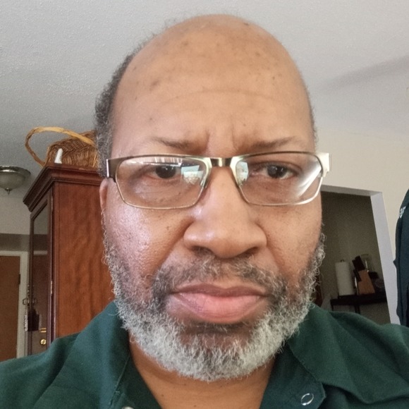 Profile Picture of Dwight Daniel (@dwightdaniel418) on Poshmark
