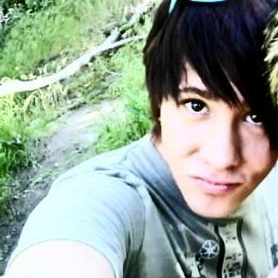 Profile Picture of Josh Dew (@@joshuanixxon) on Twitter