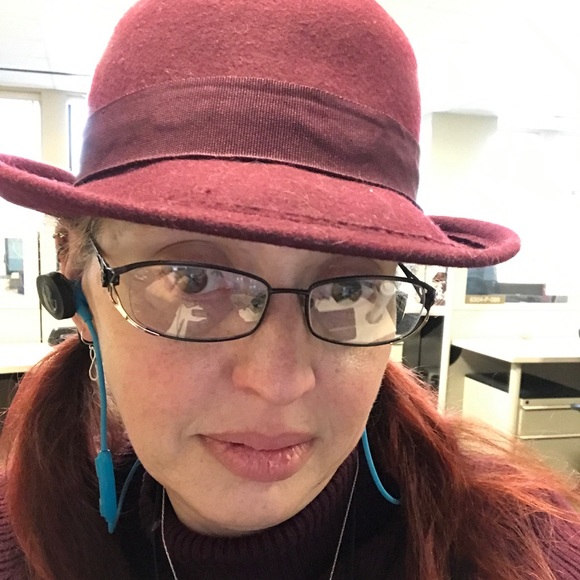 Profile Picture of Amanda Orris (@rootebega7) on Poshmark