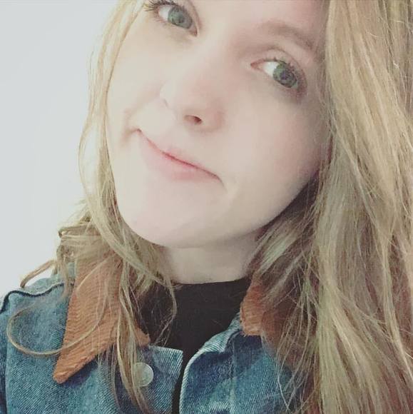 Profile Picture of Sara Acker (@fgirlbojang) on Poshmark