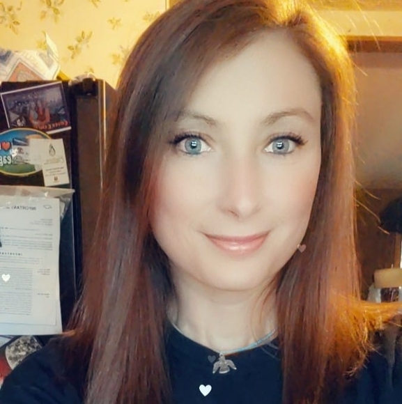 Profile Picture of Samantha Carano (@samantha_carano) on Poshmark
