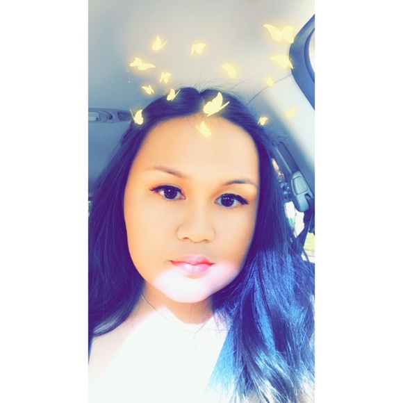 Profile Picture of Gigi Nitcha (@giginitcha) on Poshmark