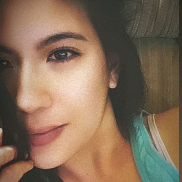 Profile Picture of Val Baraceros (@lauriehop) on Tiktok