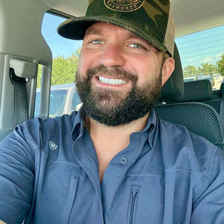 Profile Picture of Brett (@brett_landry) on Tiktok