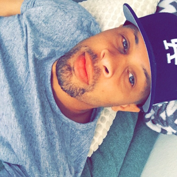 Profile Picture of Andrae Kates (@hoosier_papi) on Poshmark