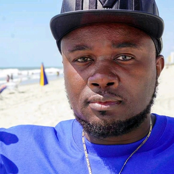 Joseph Mcmiller - Poshmark Profile Picture of Joseph Mcmiller (@jmcmiller) on Poshmark