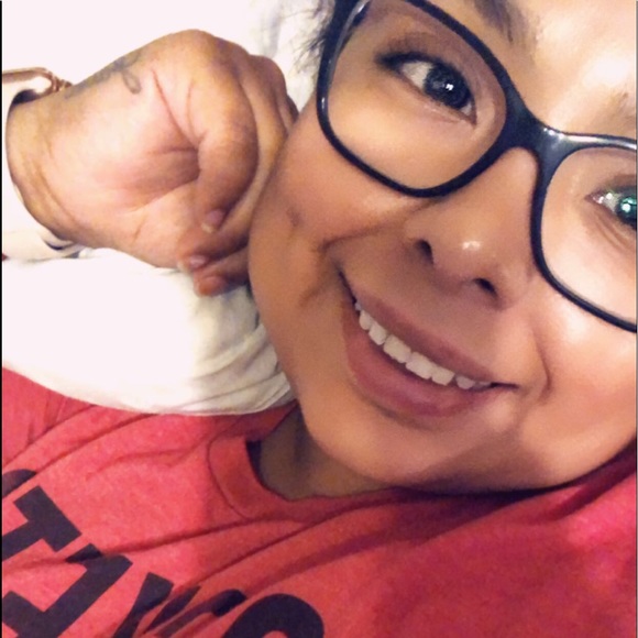 Profile Picture of Bianca Camacho (@bcamacho0927) on Poshmark