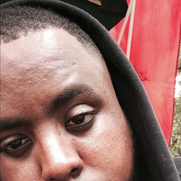 Profile Picture of Sean Fulce (@postman407) on Poshmark