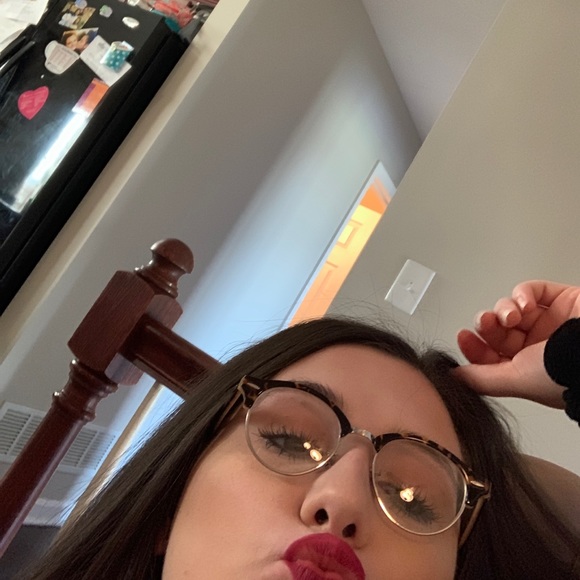 Profile Picture of Trinity Cissell (@trinitycissell) on Poshmark