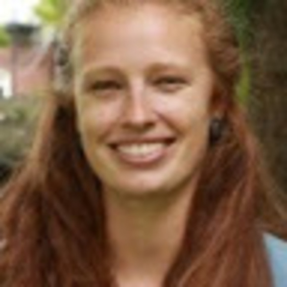 Profile Picture of Maeve Doolan (@maevedoolan756) on Poshmark