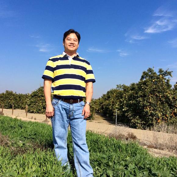 Profile Picture of Phi Van (@phidang765) on Poshmark