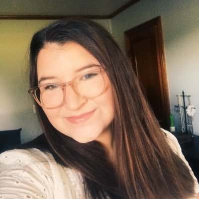 Profile Picture of Sarah Beth (@SarahBethKolbe) on Twitter