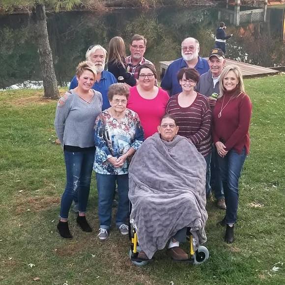 Profile Picture of Robin Bryan (@robinbryanrw) on Poshmark