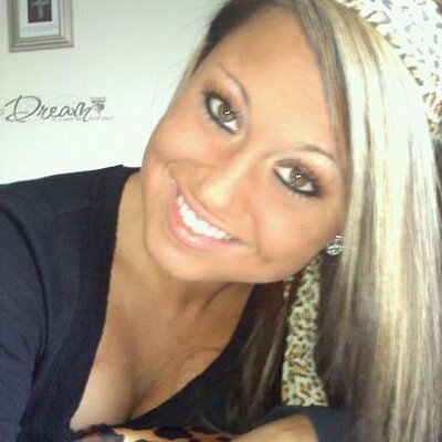 Profile Picture of Amanda Crabb (@acrabb89) on Twitter