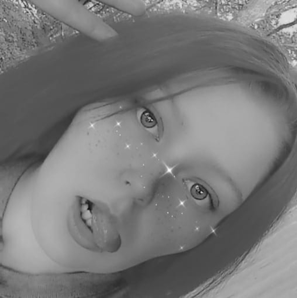 Profile Picture of Haley Vires (@haleyvires15) on Poshmark