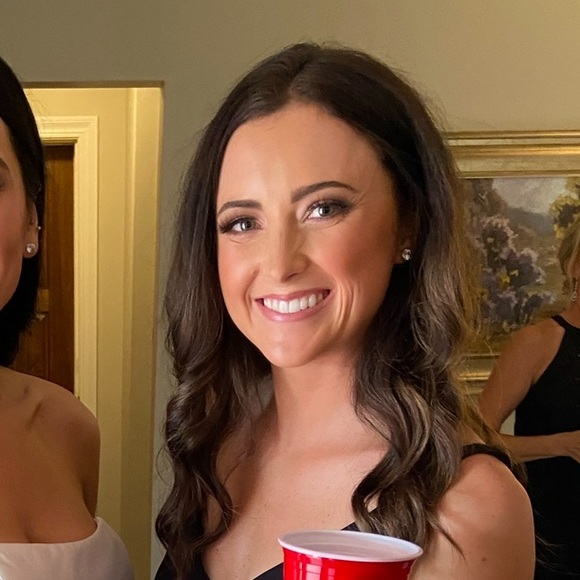 Profile Picture of Lara Semcken (@laratheobald) on Poshmark